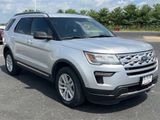 Used 2019 Ford Explorer XLT image 2