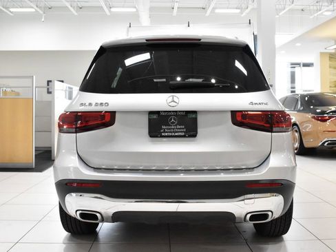 Used 2020 Mercedes-Benz GLB 250 4MATIC image 4