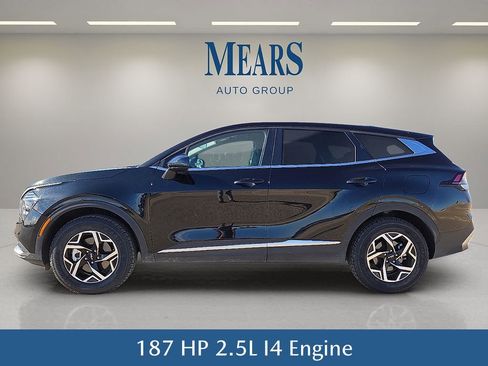 Used 2024 Kia Sportage LX image 3