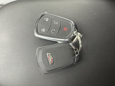 Used 2025 Cadillac XT5 Premium Luxury image 32