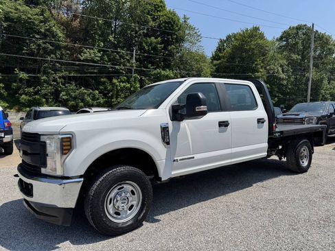 Used 2019 Ford F250 XL w/ Power Equipment Group AWD/4WD image 2
