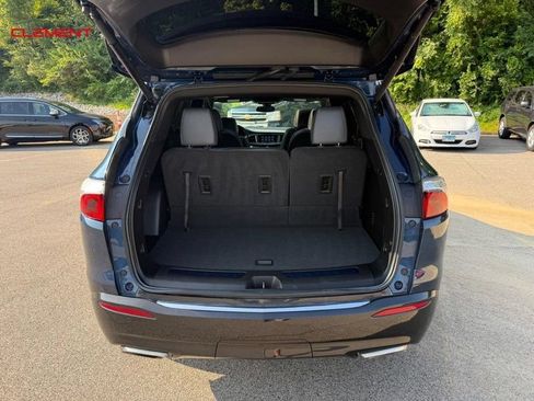 Used 2023 Buick Enclave Essence w/ Experience Buick Package FWD image 6