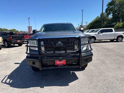 Used 2018 Nissan Titan SV AWD/4WD image 5