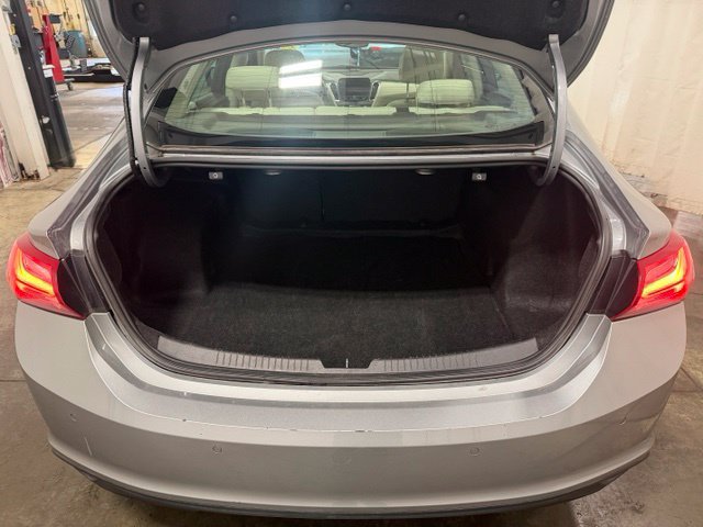 Used 2024 Chevrolet Malibu LT FWD image 7