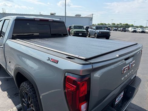Used 2025 GMC Sierra 1500 Elevation w/ Preferred Package AWD/4WD image 11
