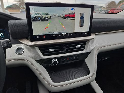 New 2026 Ford Explorer Active w/ Active Comfort Package image 24