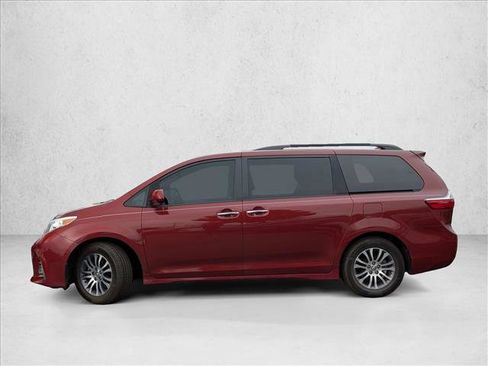 Used 2018 Toyota Sienna XLE Premium image 8