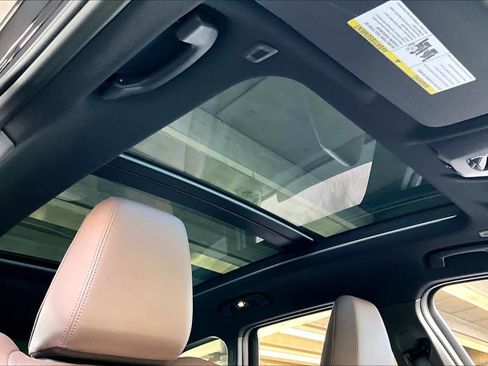 Used 2023 BMW X1 xDrive28i w/ Premium Package image 13