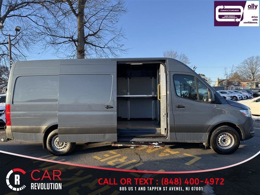 Used 2021 Mercedes-Benz Sprinter 2500 image 9