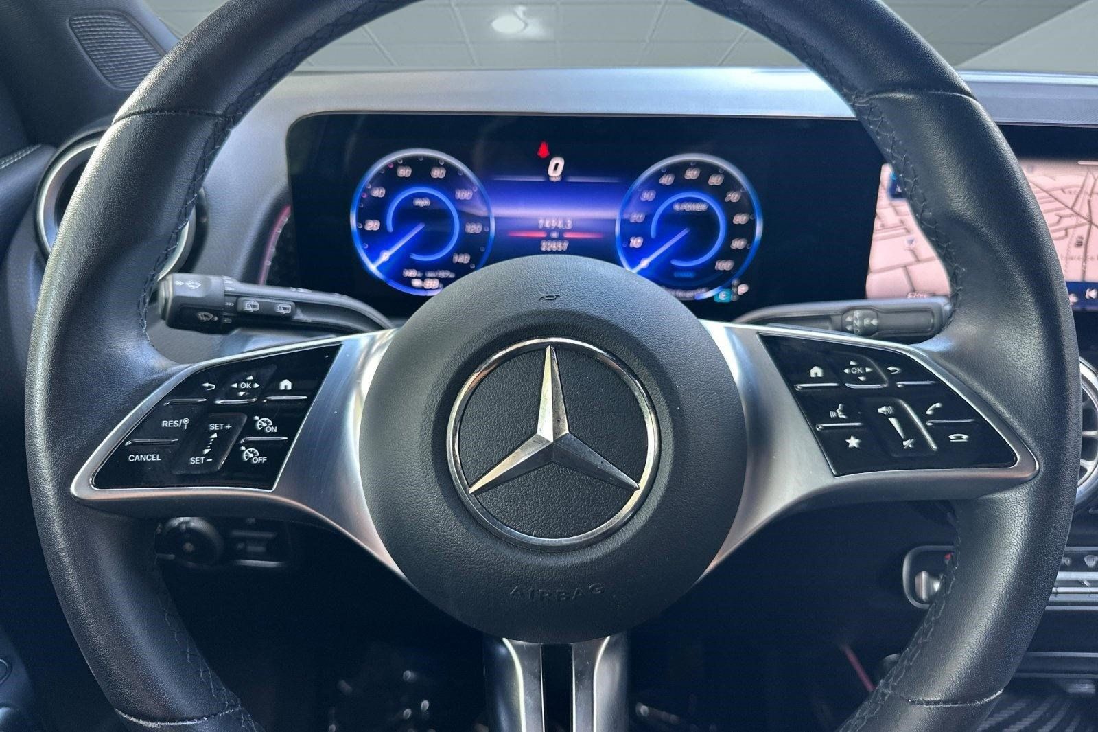 Used 2024 Mercedes-Benz EQB 250+ image 11