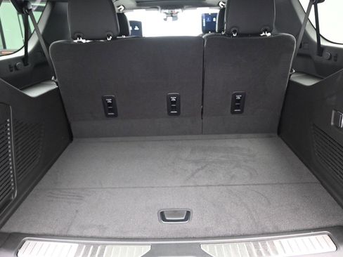 New 2025 GMC Yukon XL Denali w/ Denali Reserve Package image 27