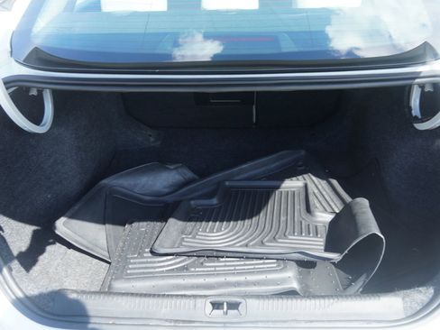 Used 2015 Chrysler 200 C w/ Navigation & Sound Group I image 21