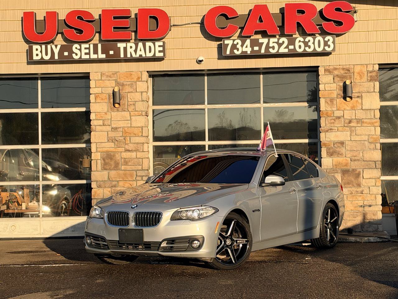 Used 2016 BMW 528i xDrive Sedan w/ Premium Package AWD/4WD image 1