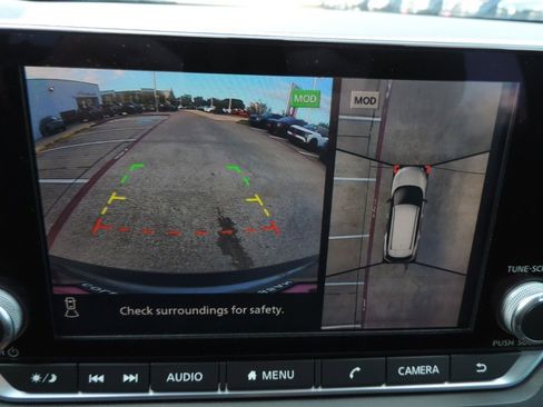 Used 2021 Nissan Rogue SV image 30