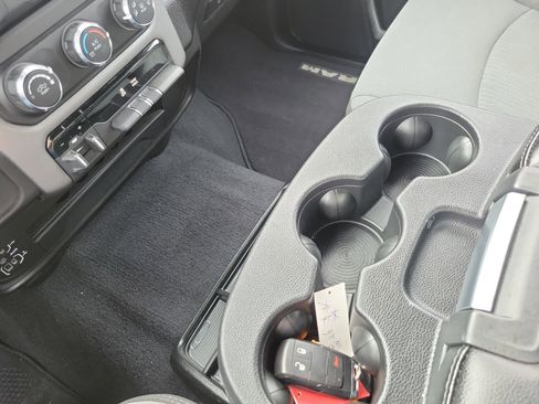 Used 2024 RAM 2500 Big Horn w/ Bed Utility Group image 19