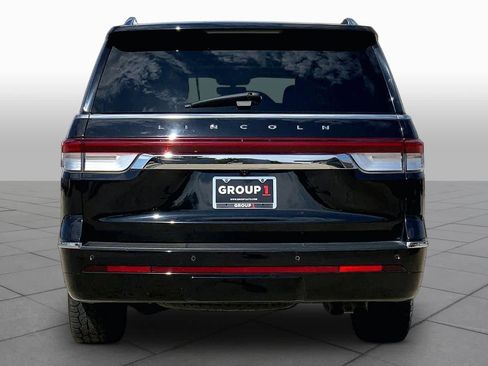 Used 2022 Lincoln Navigator Reserve AWD/4WD image 5