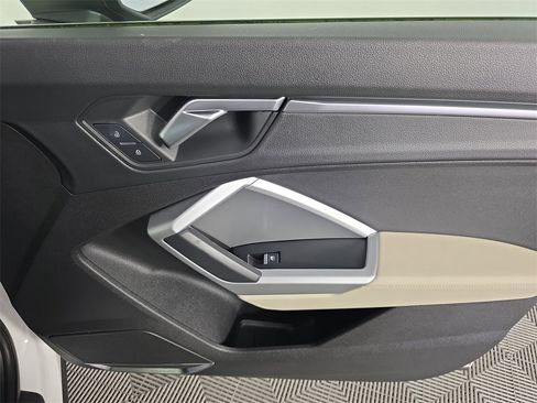 Used 2020 Audi Q3 2.0T Premium Plus w/ Premium Plus Package image 39