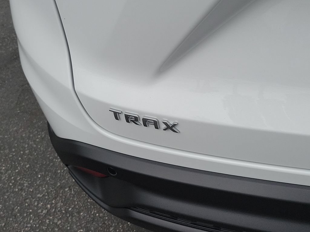 New 2026 Chevrolet Trax LS w/ LS Convenience Package FWD image 19