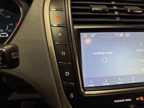 Used 2019 Lincoln Nautilus Reserve image 21