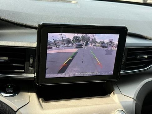 Used 2021 Ford Explorer XLT w/ Equipment Group 202A AWD/4WD image 24