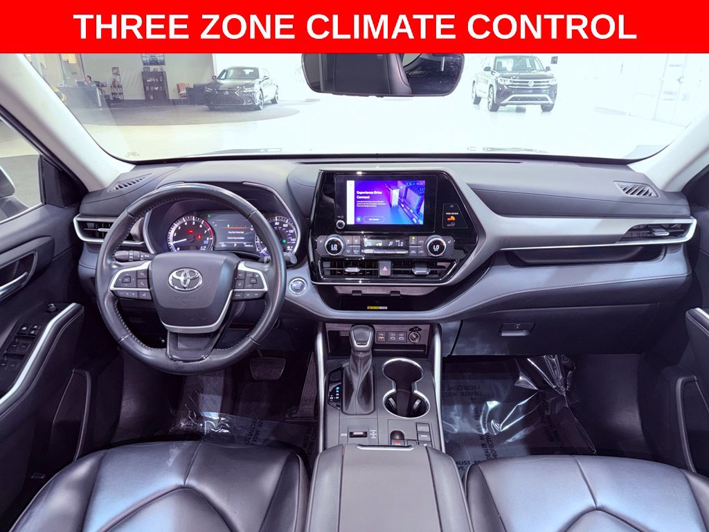 Used 2023 Toyota Highlander XLE FWD image 10