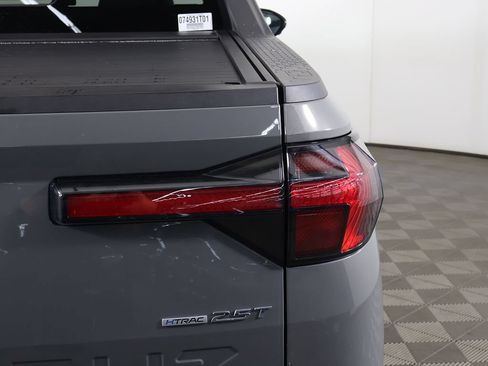 Used 2023 Hyundai Santa Cruz Limited AWD/4WD image 18