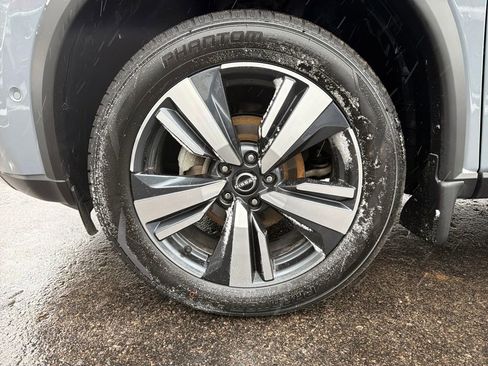 Used 2023 Nissan Rogue SL w/ SL Premium Package image 33