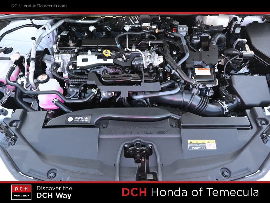 Used 2025 Toyota Prius XLE FWD image 24