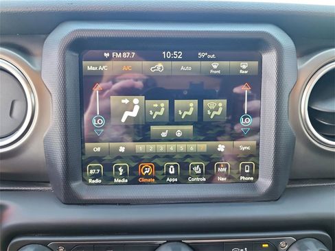 Used 2018 Jeep Wrangler Unlimited Rubicon image 19