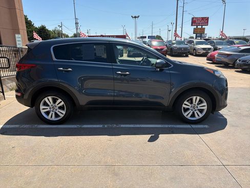 Used 2019 Kia Sportage LX FWD image 4