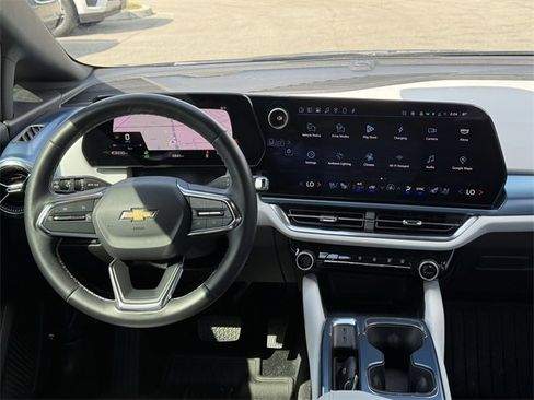 Used 2024 Chevrolet Equinox EV LT w/ LPO, All-Weather Mat Package image 20