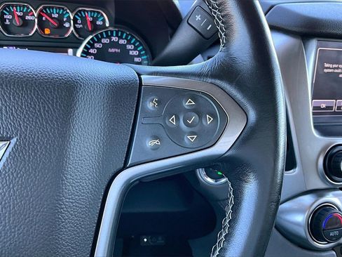 Used 2020 Chevrolet Suburban LT image 19