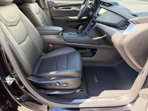 New 2026 Cadillac XT5 Premium Luxury w/ LPO, Floor Liner Package AWD/4WD image 31