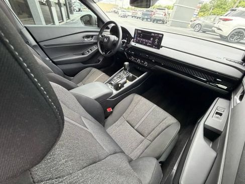 Used 2023 Honda Accord Sport image 6