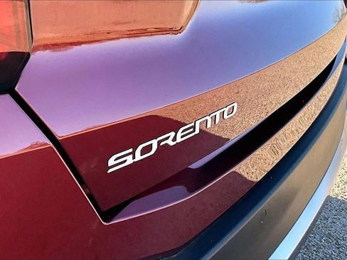 Certified 2025 Kia Sorento EX w/ Panoramic Sunroof Package image 34