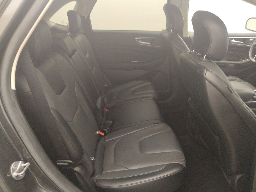 Used 2019 Ford Edge Titanium w/ Equipment Group 301A FWD image 19