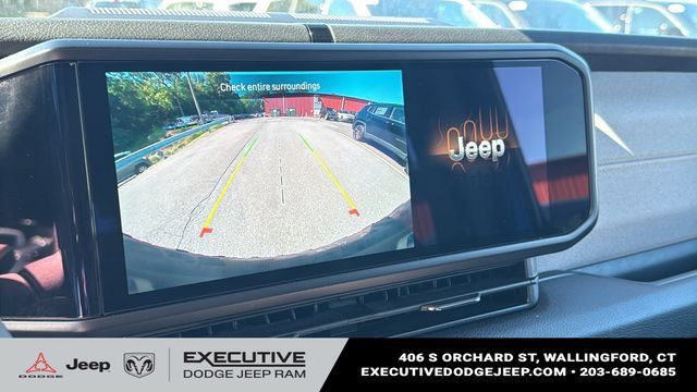 Used 2024 Jeep Wrangler Unlimited AWD/4WD image 16