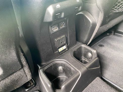 Used 2021 Jeep Wrangler Unlimited Rubicon AWD/4WD image 31