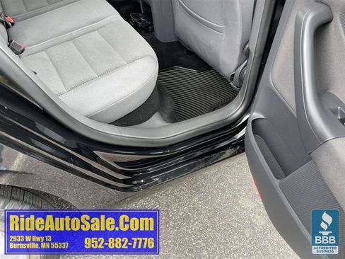 Used 2008 Volkswagen Rabbit S FWD image 28