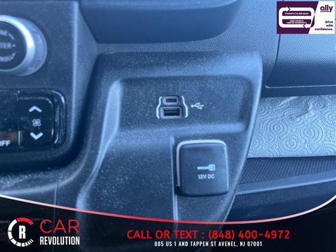 Used 2025 RAM ProMaster 2500 w/ Convenience Group FWD image 18