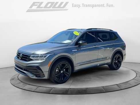 Certified 2023 Volkswagen Tiguan SE R-Line FWD image 4