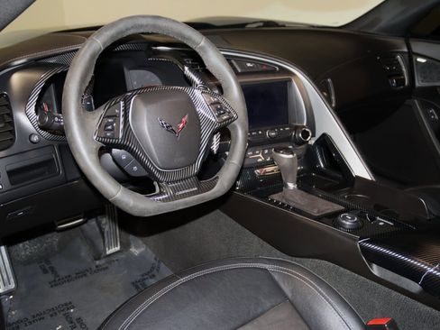 Used 2016 Chevrolet Corvette Stingray Coupe w/ Carbon Flash Badge Package image 40