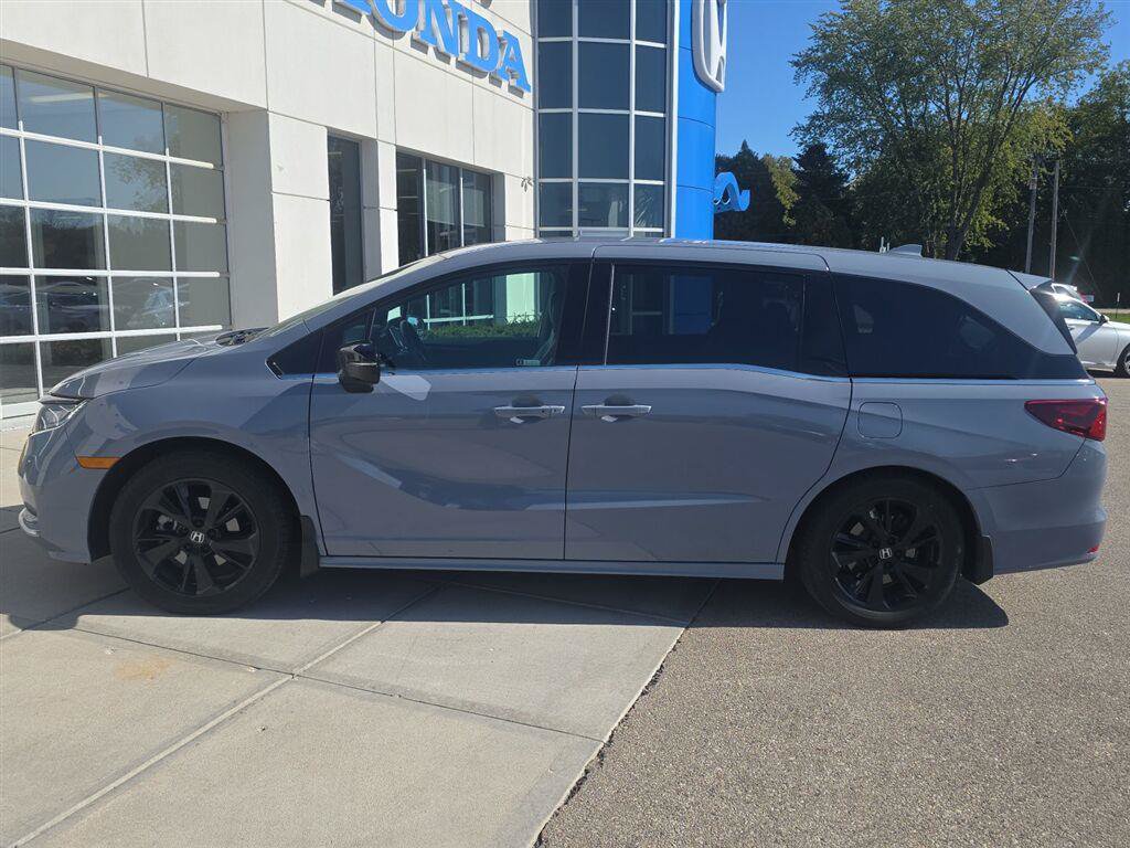Used 2023 Honda Odyssey Sport image 12