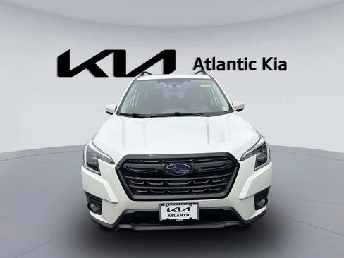 Used 2023 Subaru Forester Premium AWD/4WD image 2