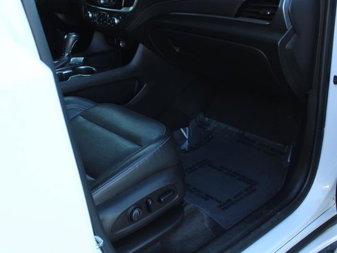 Used 2019 Chevrolet Traverse Premier w/ LPO, 'HIT The Road' Package image 39