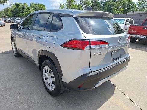 Used 2024 Toyota Corolla Cross L FWD image 4