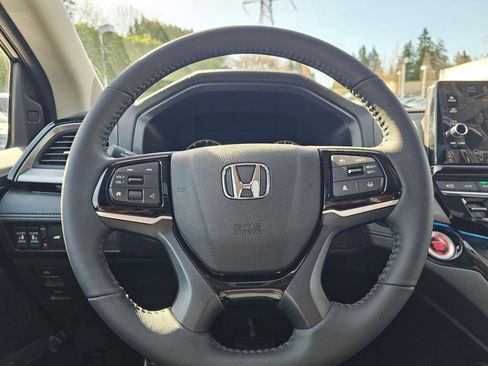 New 2026 Honda Odyssey Touring image 19
