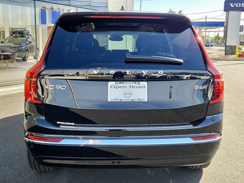 Used 2026 Volvo XC90 B6 Plus w/ Protection Package Premier AWD/4WD image 5