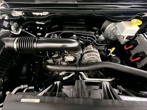 Used 2019 RAM 1500 Big Horn image 9