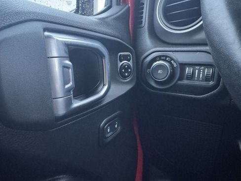 Used 2021 Jeep Wrangler Unlimited Sport image 23